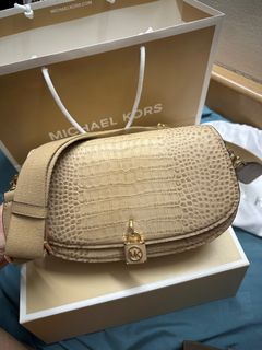 Michael kors sling bag hot sale singapore