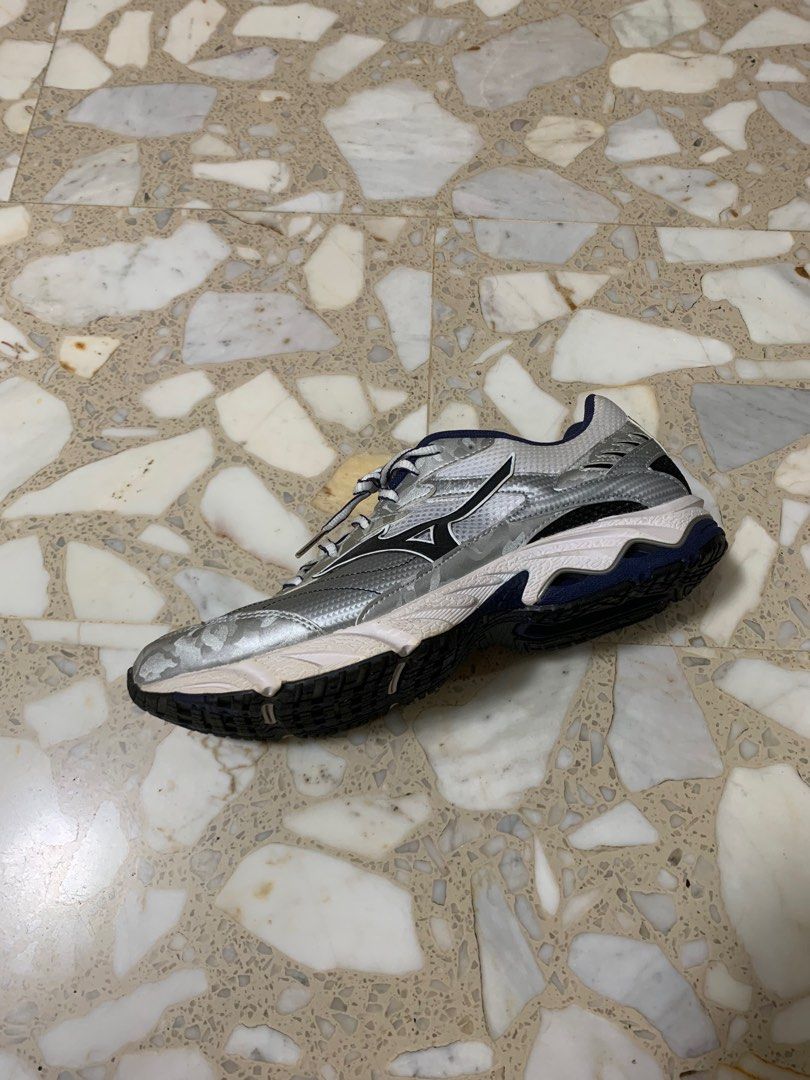 Mizuno wave glory wide clearance