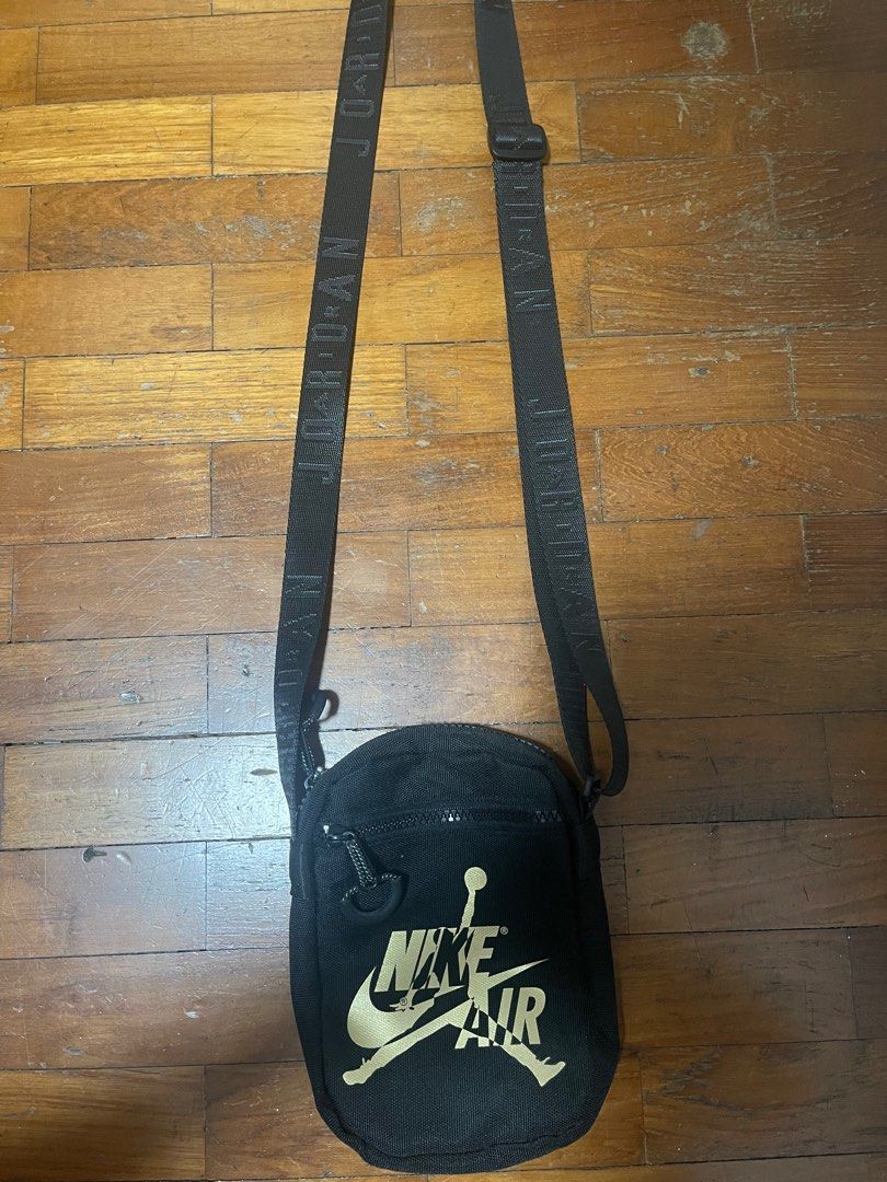 Nike air deals jordan sling bag