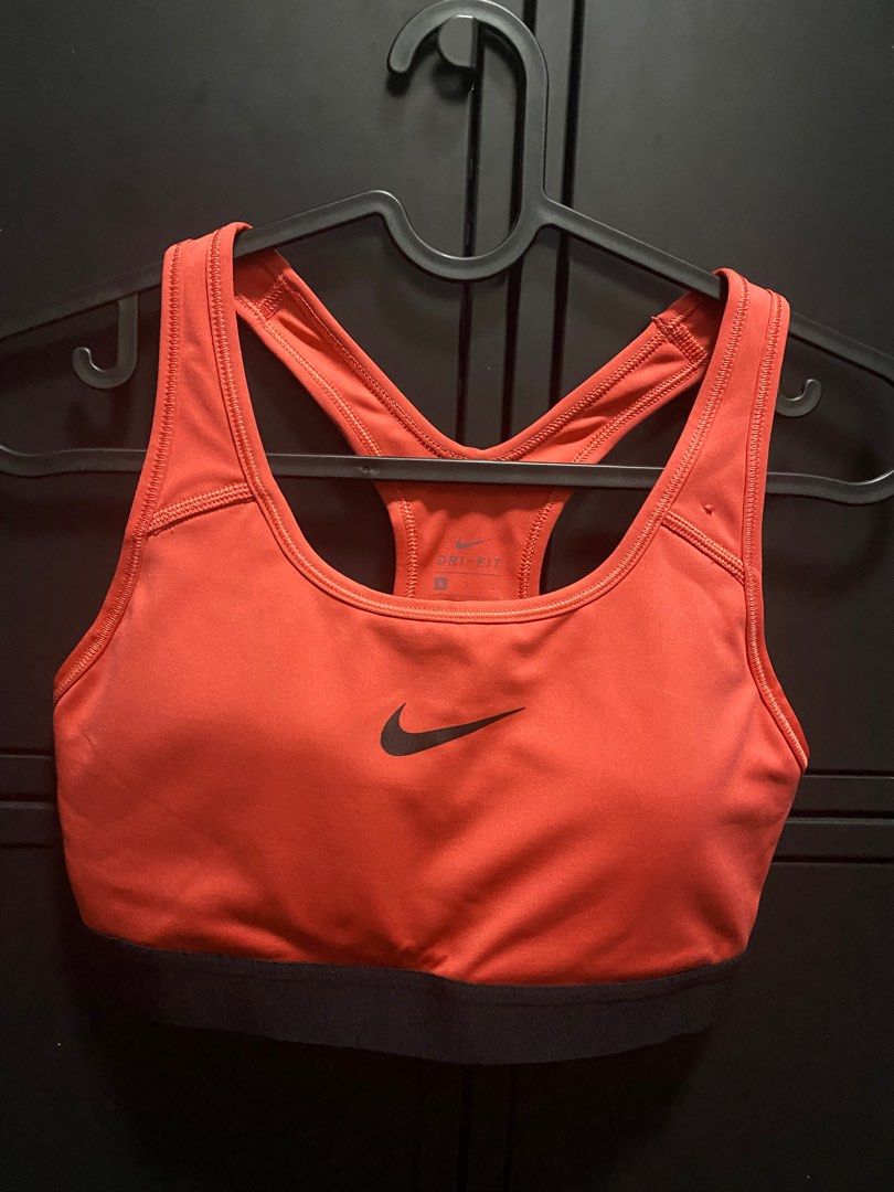 Red nike sports hotsell bra