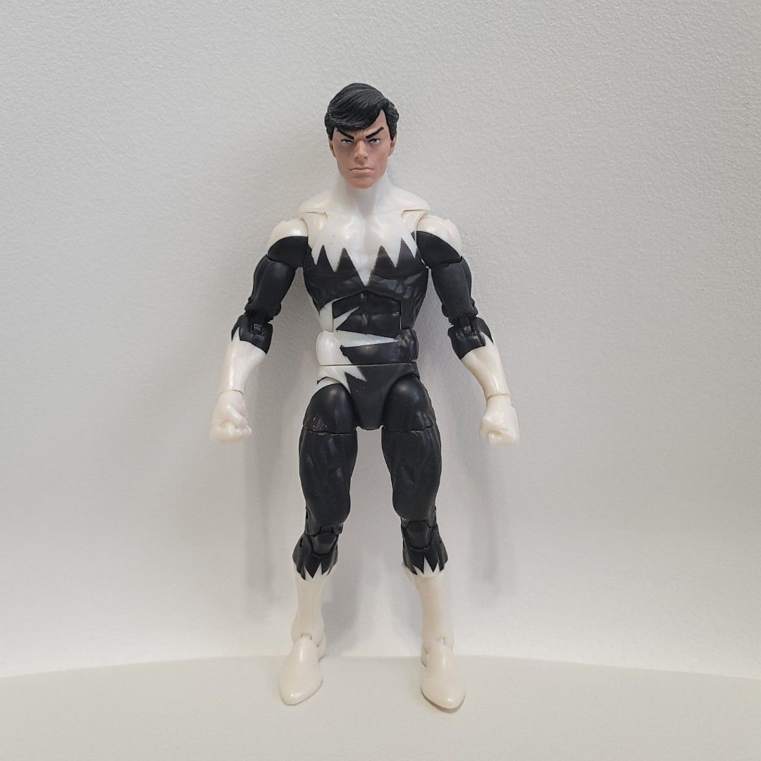 NORTHSTAR AND AURORA from Alpha Flight Marvel Legends Box Set (Category: Figurines & Statues) located in Quezon City. Submitted by jasperstoyvault (Listing ID 1280290757, Image 3). Description: Items are new. I still have them still in the box. Photo is just for reference. The items will be cut out from the rest of the packaging so they will never be removed from its plastic holding the item in the box. Bought and shipped from US. Request photo i