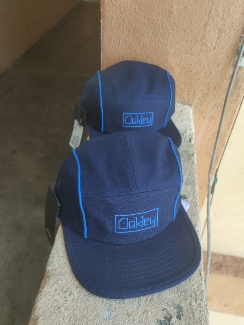 Oakley hotsell 5 panel