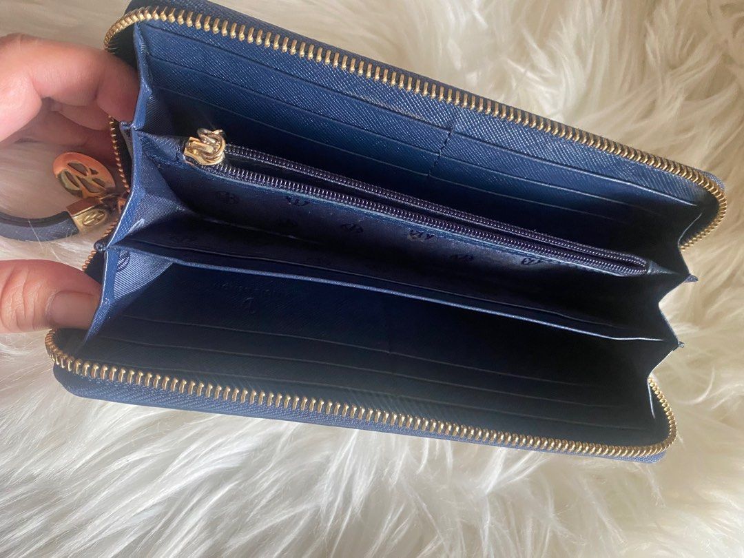 Original Vincis Bench Wallet, Women's Fashion, Bags & Wallets, Wallets ...