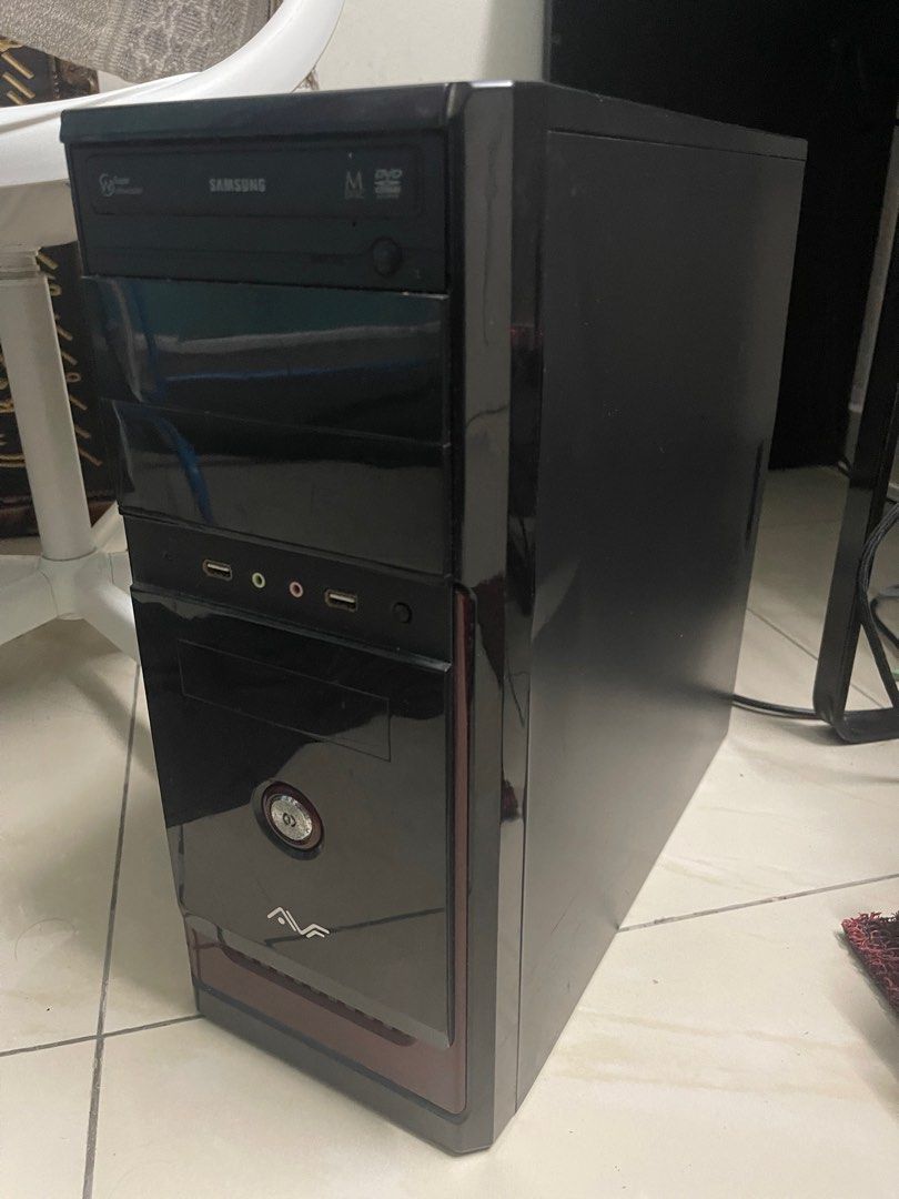 PC Desktop i3 processor (Category: Desktops) located in Seri Kembangan. Submitted by nobletiger_854152 (Listing ID 1280050642, Image 1). Description: Desktop PC for sell; - intel i3 - 4gb RAM (upgradable to 8gb at additional cost) - 256gb HDD (upgradable to SSD at additional cost) - Complete with Mouse, Keyboard & Samsung monitor. - Window 10 os - Got 5 set ready. .