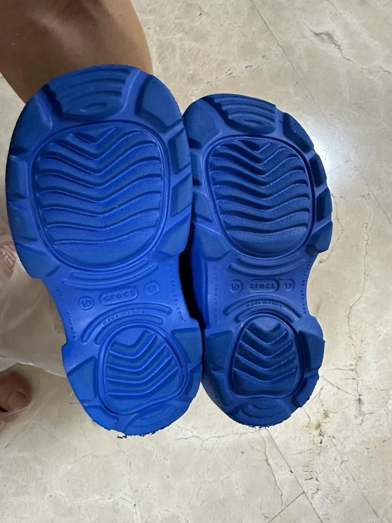 Rainy crocs store