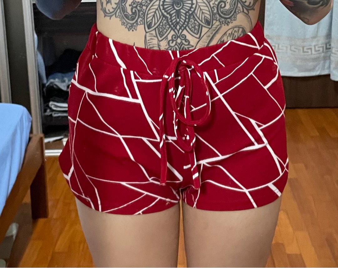 Red shorts white stripe online
