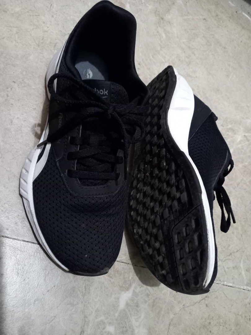 Reebok shoes original, Women's Fashion, Footwear, Sneakers on Carousell
