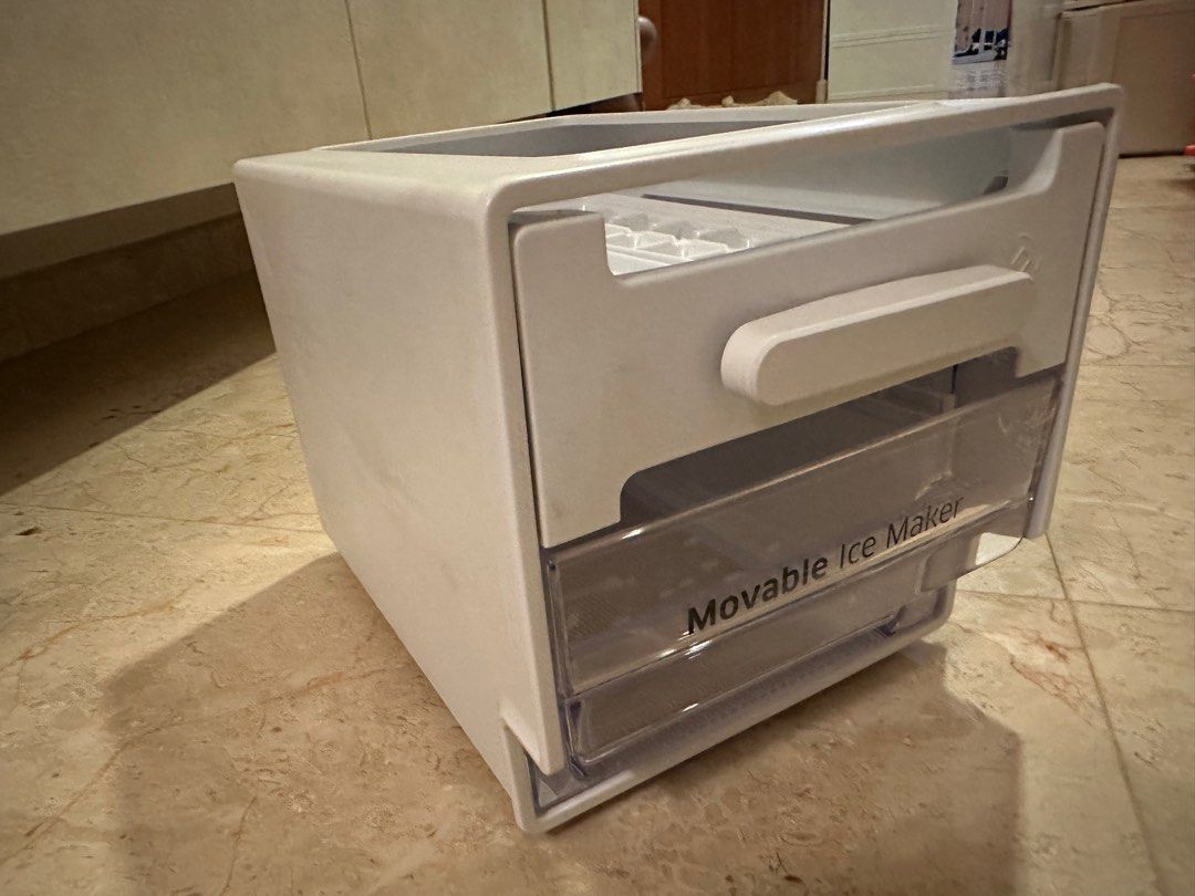 Samsung Movable Ice Makee, TV & Home Appliances, Kitchen Appliances