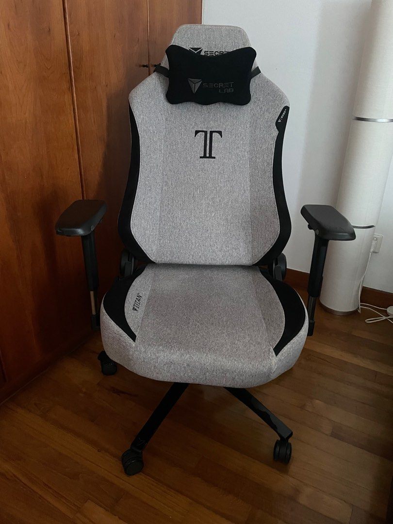 Titan xl best sale gaming chair
