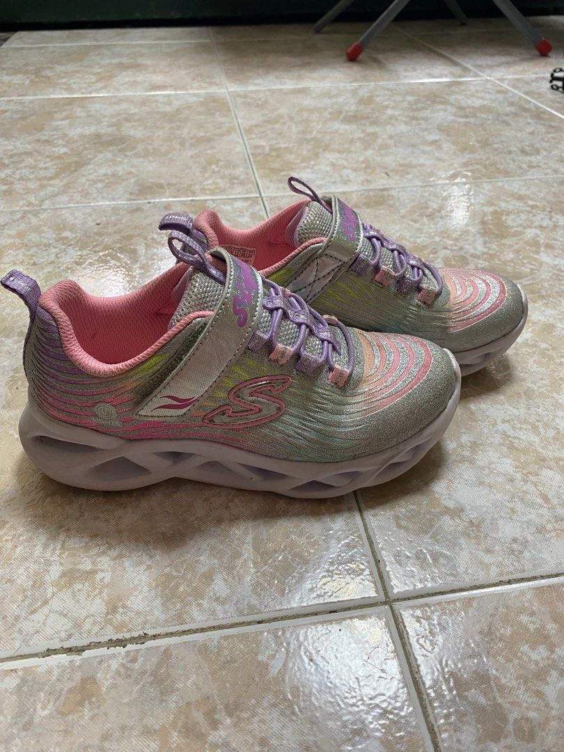 Skechers 1493 store