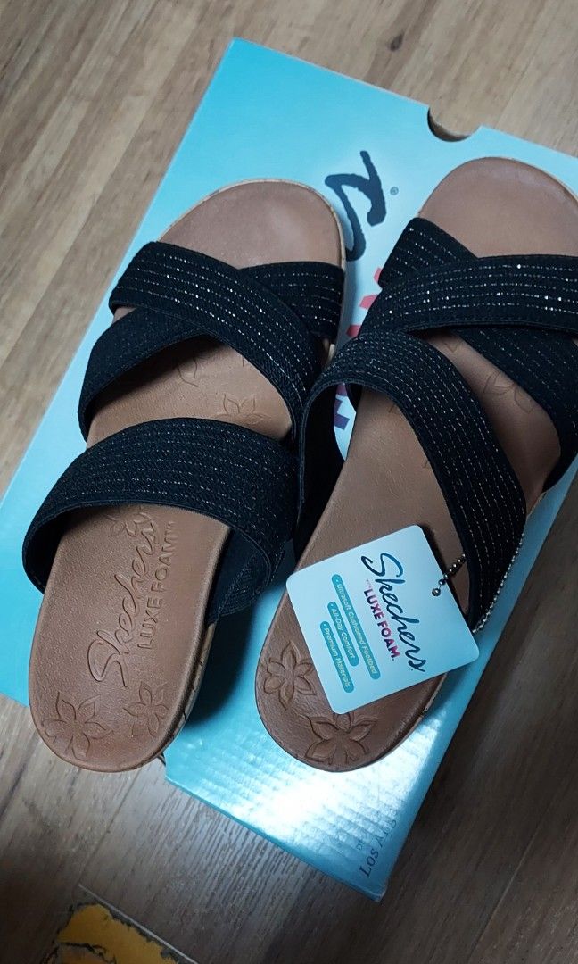 Skechers perforated suede wedges top