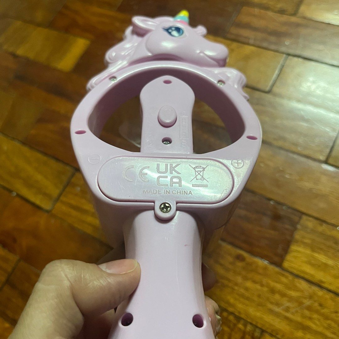 Smiggle portable fan spray (Category: Fans) located in Las Pinas. Submitted by stuffythings (Listing ID 1280231717, Image 3). Description: Smiggle spray good for outdoor use Battery operated Php 180 Pickup las pinas Fan portable kids.