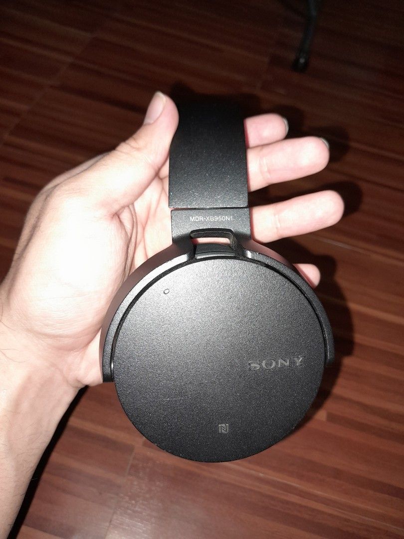 Sony MDR-XB950N1 (Category: Headphones & Headsets) located in Mandaluyong City. Submitted by kennethestrada215 (Listing ID 1280231855, Image 3). Description: -no box -good condition -all working -test all you want.