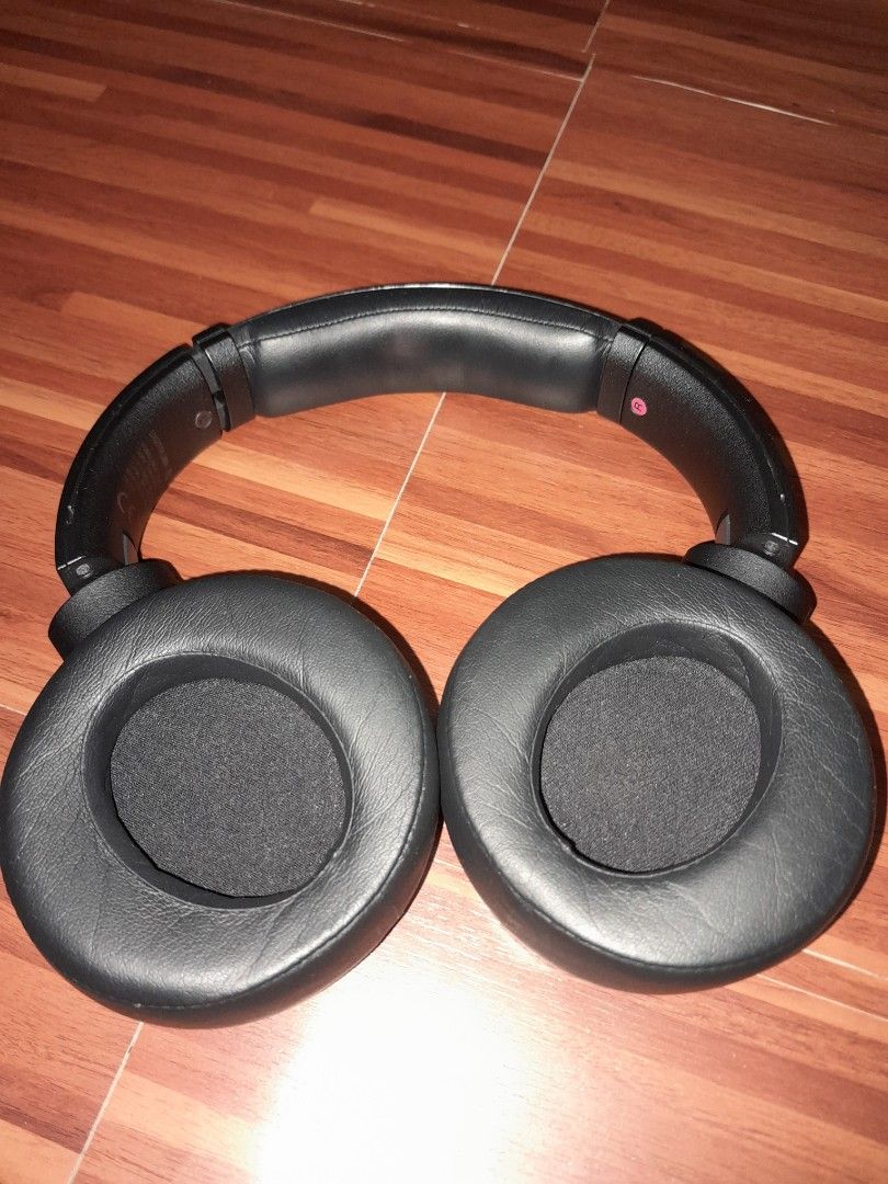 Sony MDR-XB950N1 (Category: Headphones & Headsets) located in Mandaluyong City. Submitted by kennethestrada215 (Listing ID 1280231855, Image 2). Description: -no box -good condition -all working -test all you want.