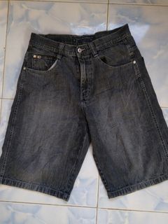 (Category: ) located in . Submitted by secondspin.thrift (Listing ID 1280117388, Image 1). Description: .