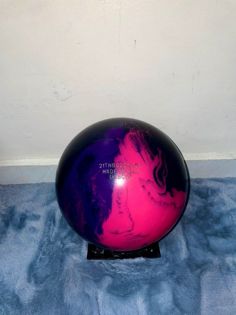 Storm Proton Physix Bowling Ball 2H 15lbs, Sports Equipment, Sports