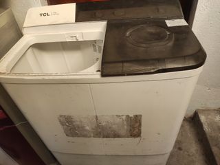 TCL Dual washing machine free water dispenser 2nd hand still working well