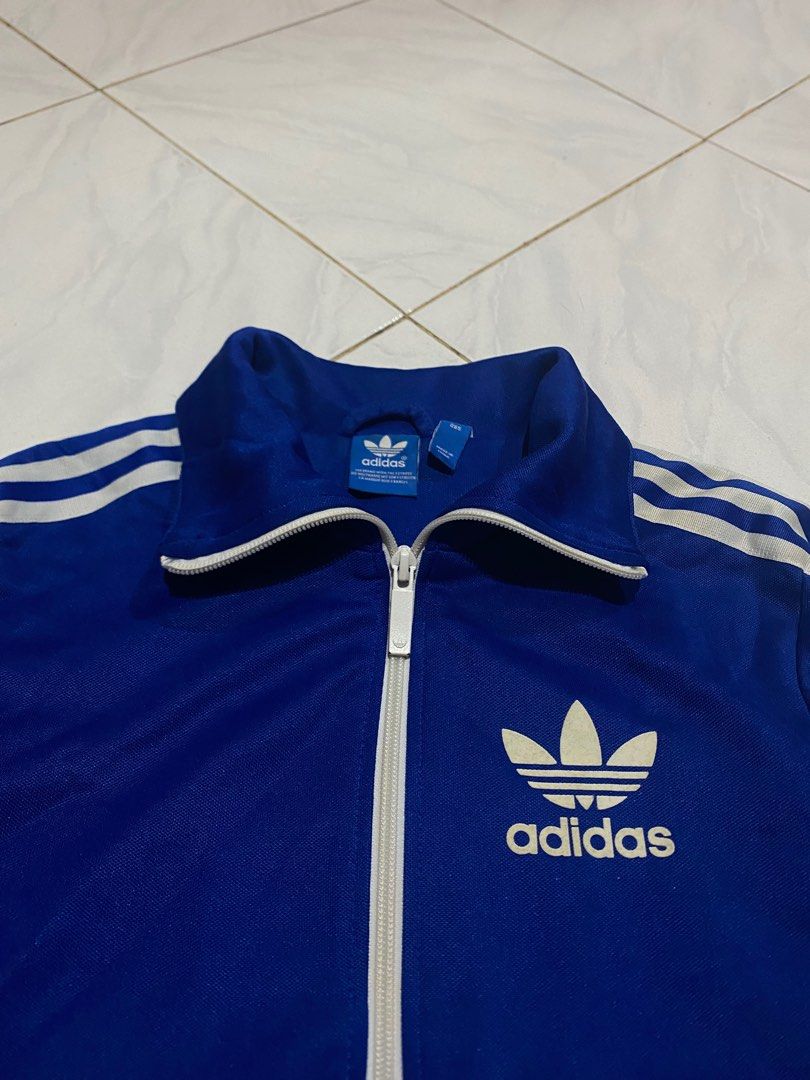 Tracktop adidas europe Fesyen Pria Pakaian Baju Luaran di Carousell