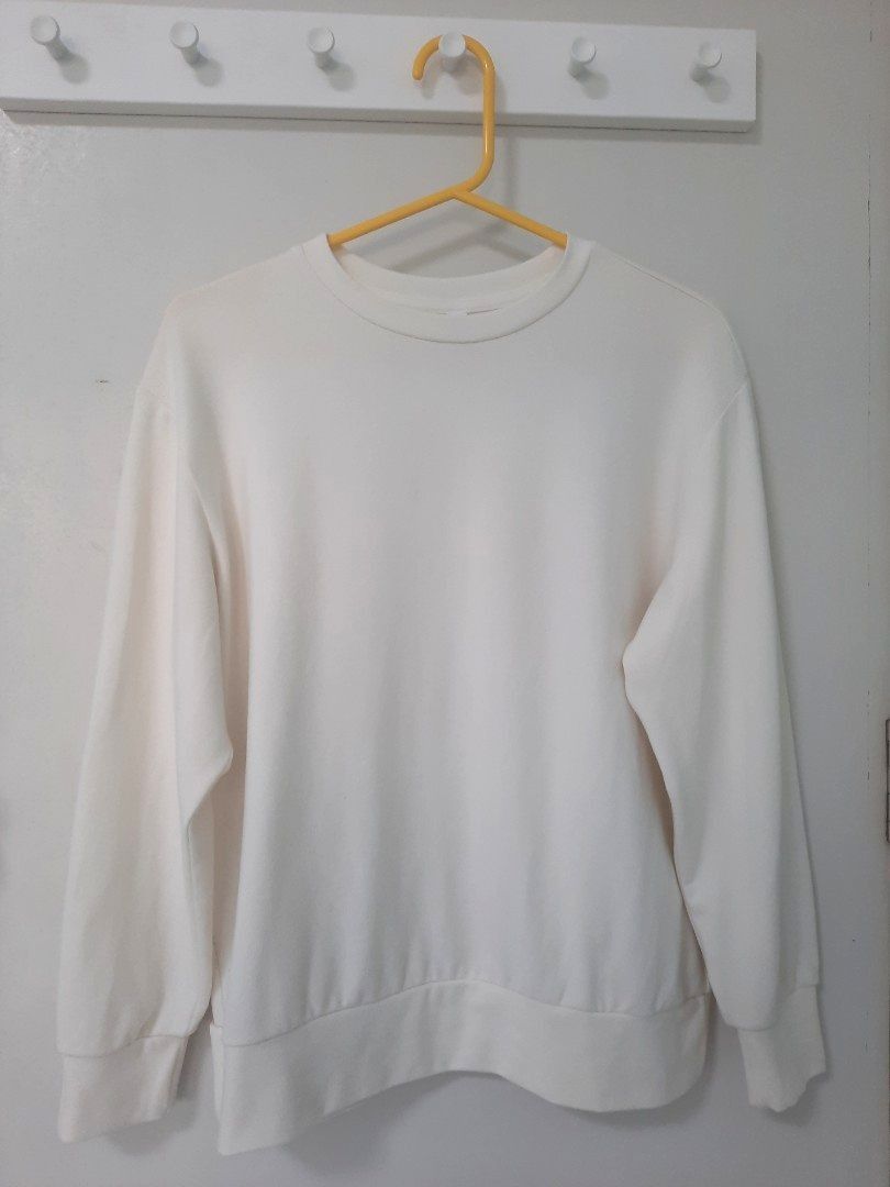 White fleece sweatshirt outlet