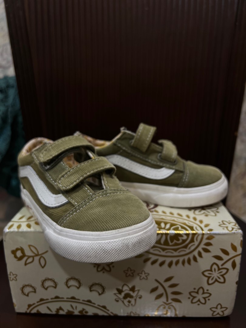 Olive green sale vans toddler