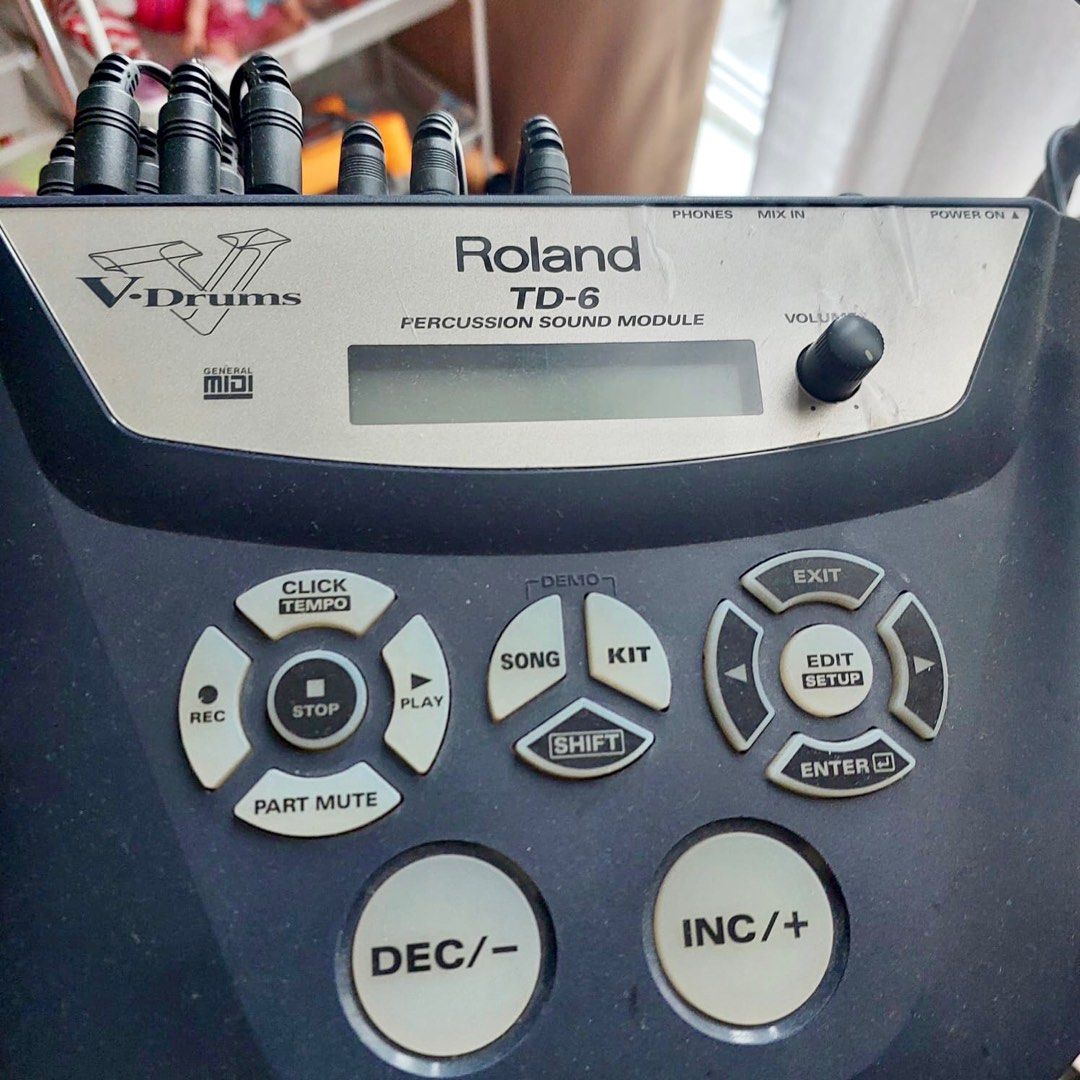 V-Drum Set Roland TD6, Musik &amp; Media, Aksesoris di Carousell