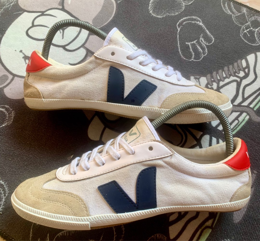 VEJA VOLLEY, Women's Fashion, Footwear, Sneakers on Carousell