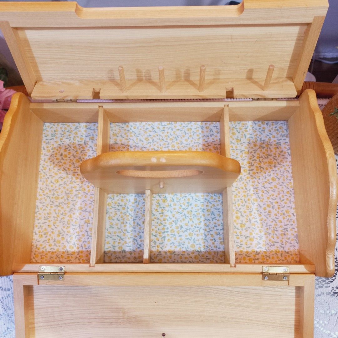Vintage wooden sewing box organizer coquette shabby chic, Hobbies & Toys, Memorabilia