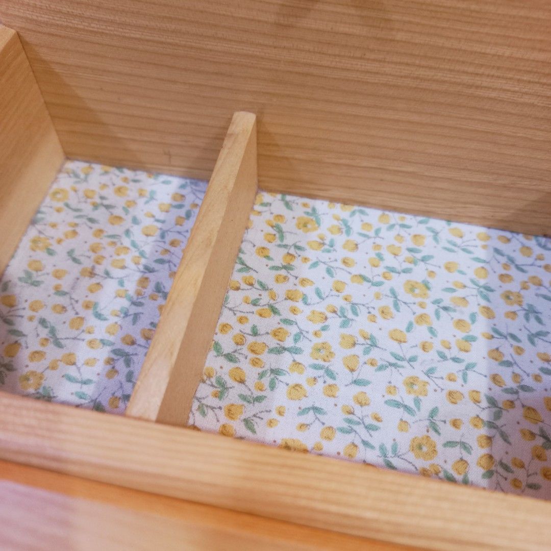 Vintage wooden sewing box organizer coquette shabby chic, Hobbies & Toys, Memorabilia