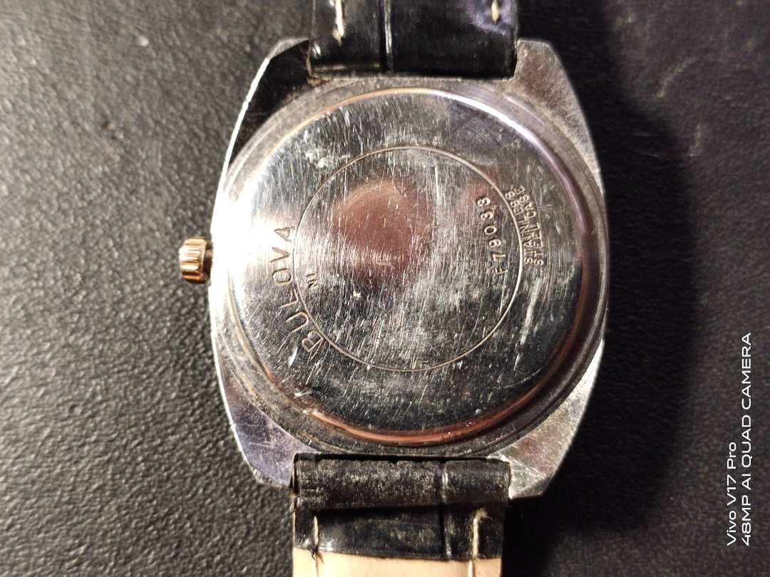 Mechanical hand wind clearance watch