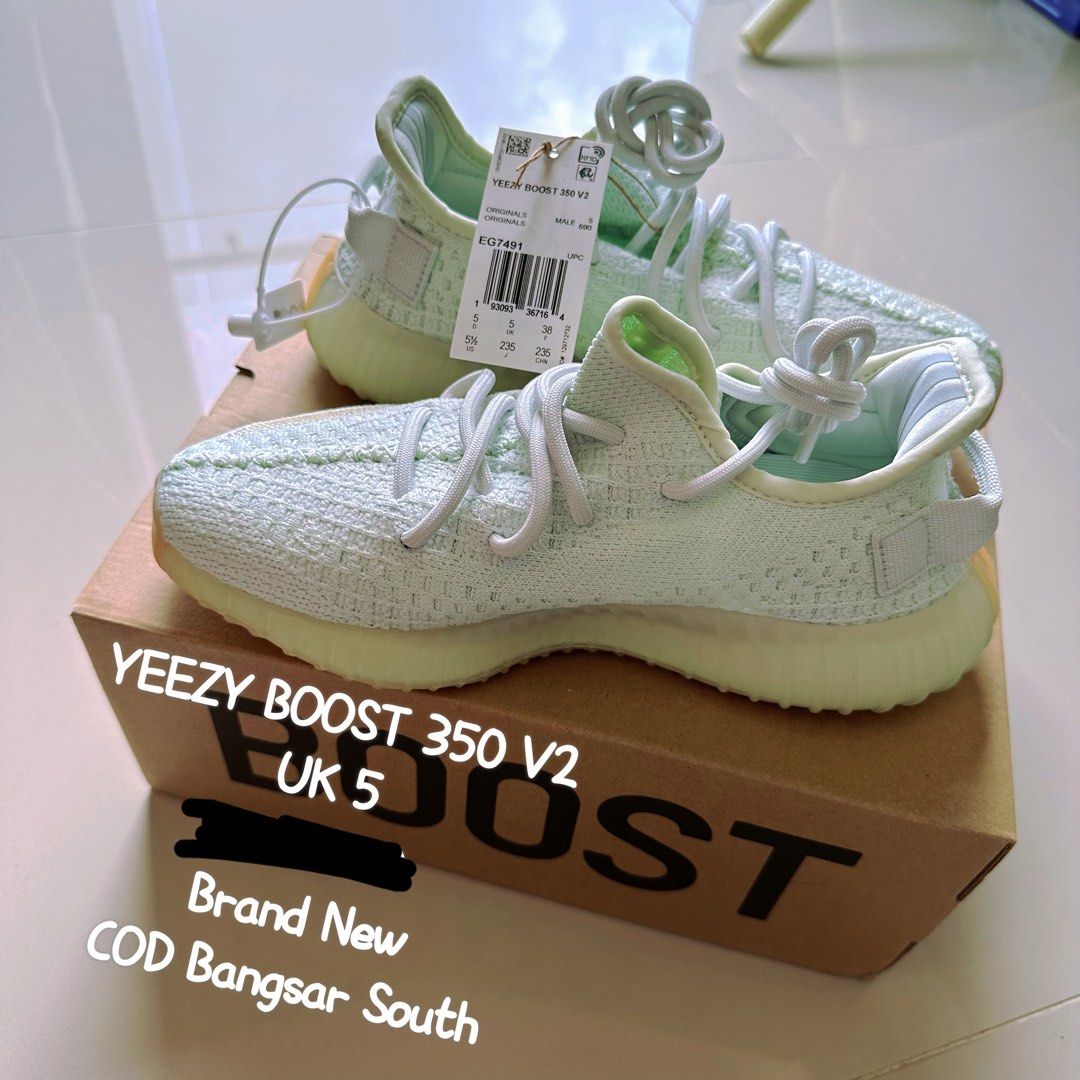 Yeezy Boost 350 V2 Men s Fashion Footwear Sneakers on Carousell