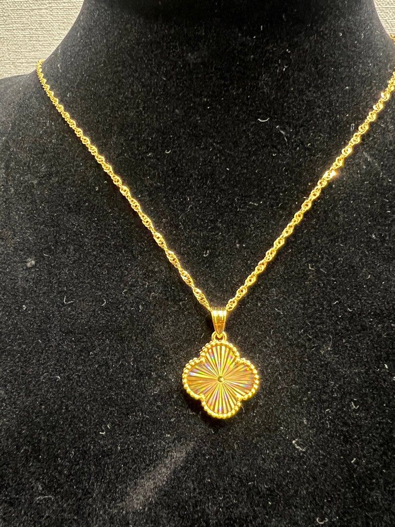 Gold pendant clearance new designs