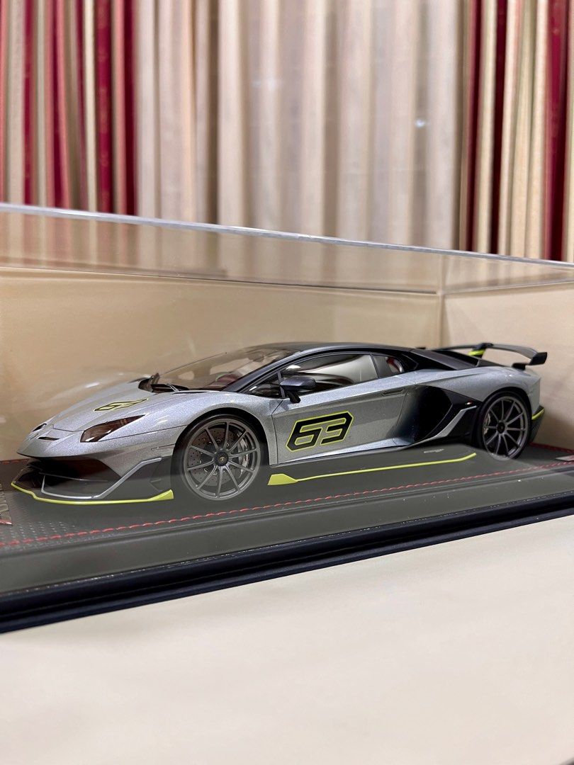 The 1/18 Lamborghini Aventador LP750-4 Superveloce from MR, a review by LamboDie