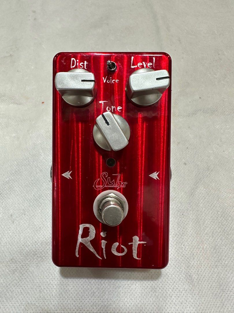Riot distortion crimson red