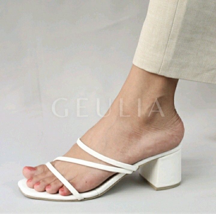 White 2 inch heels 2025