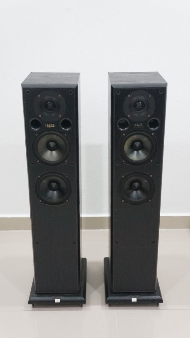 Acoustic Energy AE209 3 Way 5 Floorstanding Speakers