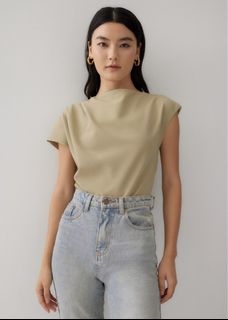 (Category: ) located in . Submitted by styledaisy (Listing ID 1280377216, Image 1). Description: .
