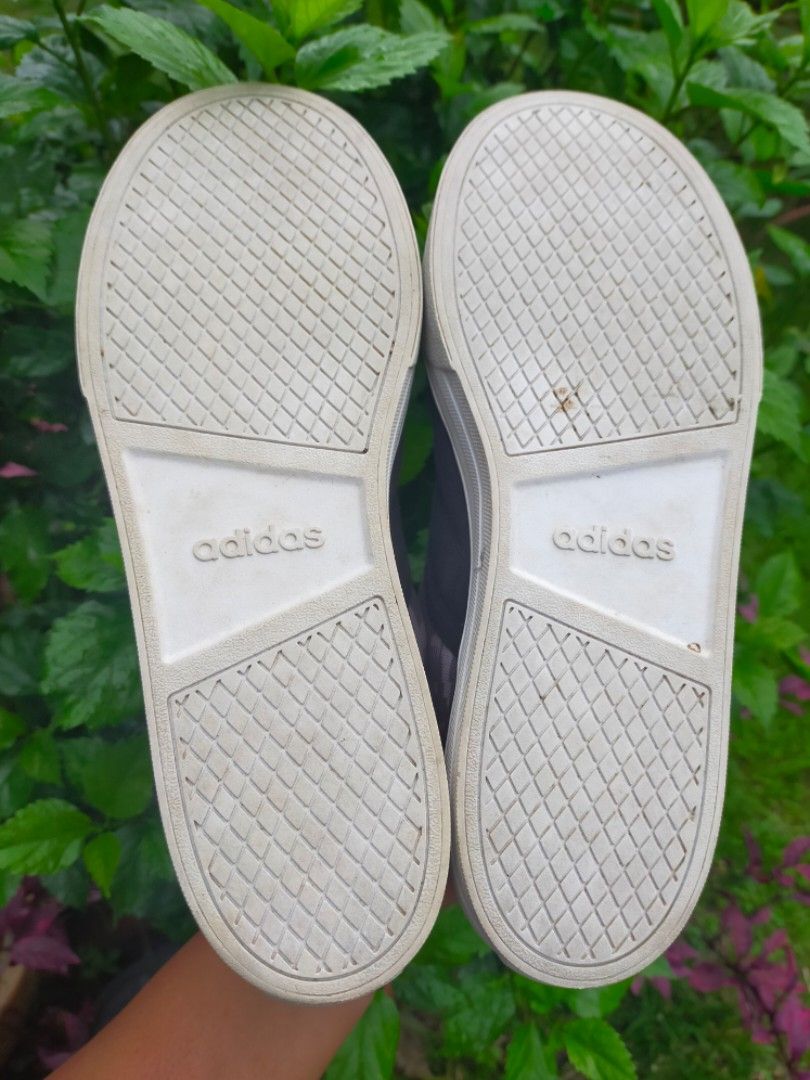 Neo slip hotsell on sneakers