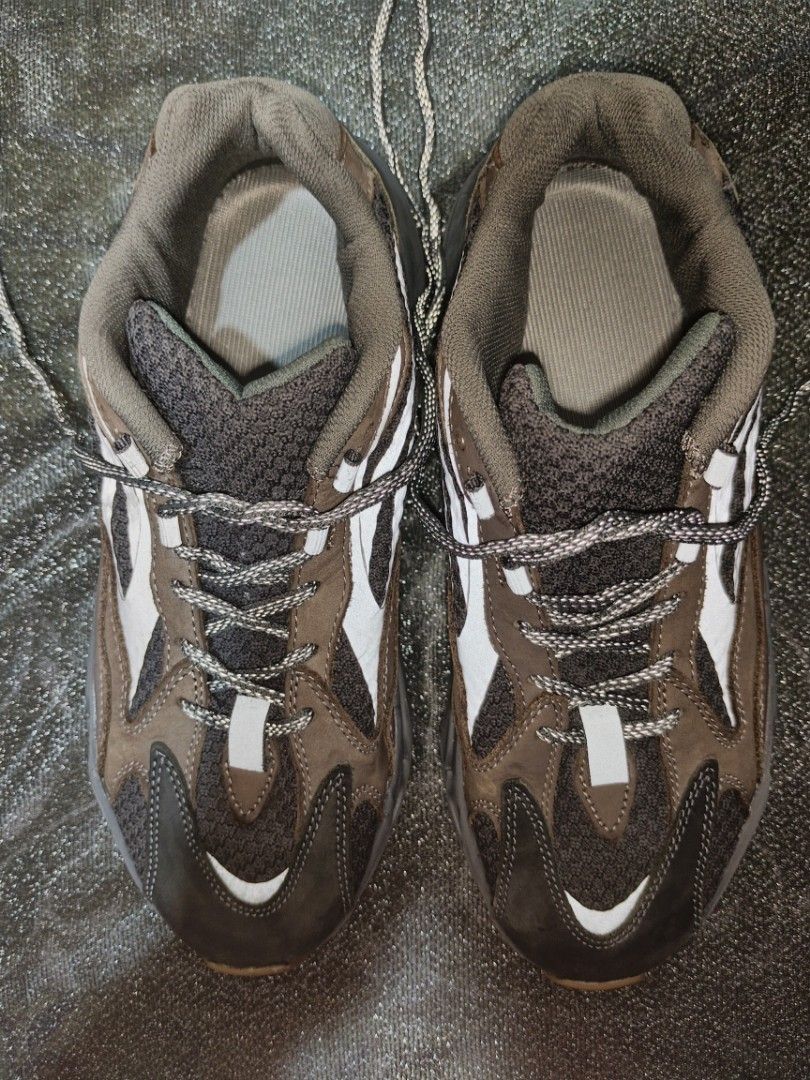 Yeezy 700 b2 on sale
