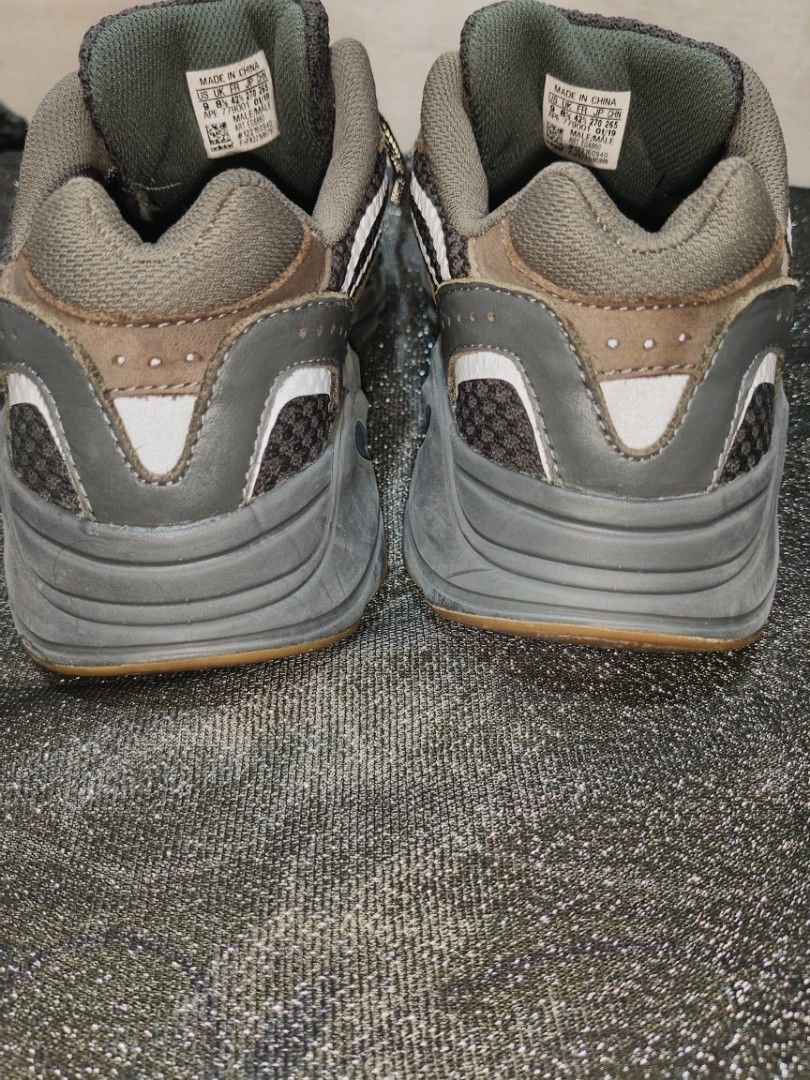 Yeezy 700 b2 new arrivals