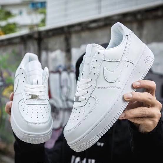 Airforce 1 Low Triple white, Men's Fashion, Footwear, Sneakers on Carousell