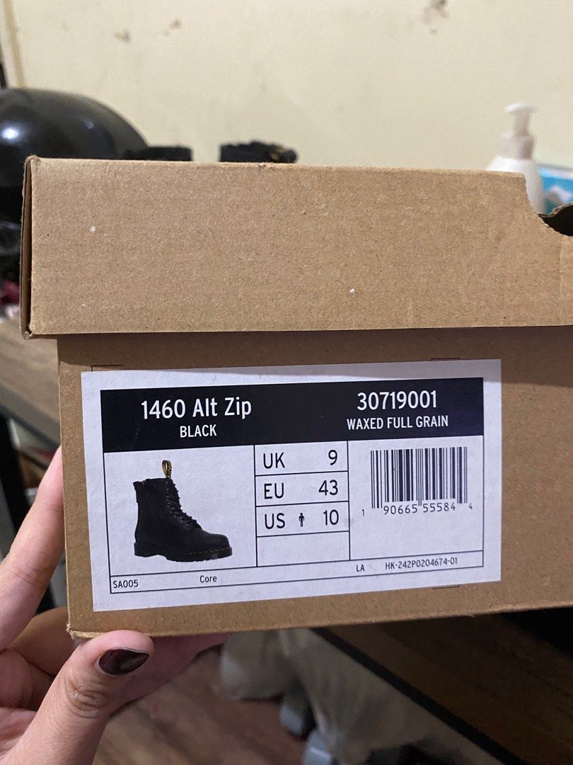 ALT ZIP DR. MARTENS, Men's Fashion, Footwear, Boots on Carousell