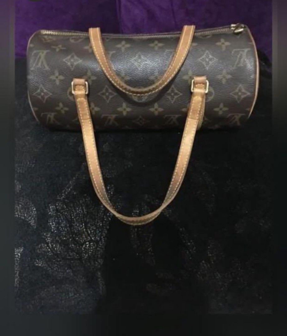 💯Authentic Louis Vuitton Papillon 30 (Category: Luxury Bags & Wallets) located in Batangas. Submitted by girlmeetspurple (Listing ID 1280355146, Image 3). Description: Guaranteed Authentic LV papillon bag bought from Japan Dm to reserve.