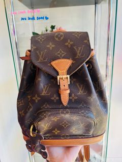 (Category: ) located in . Submitted by lovebags.ph (Listing ID 1280420869, Image 1). Description: .