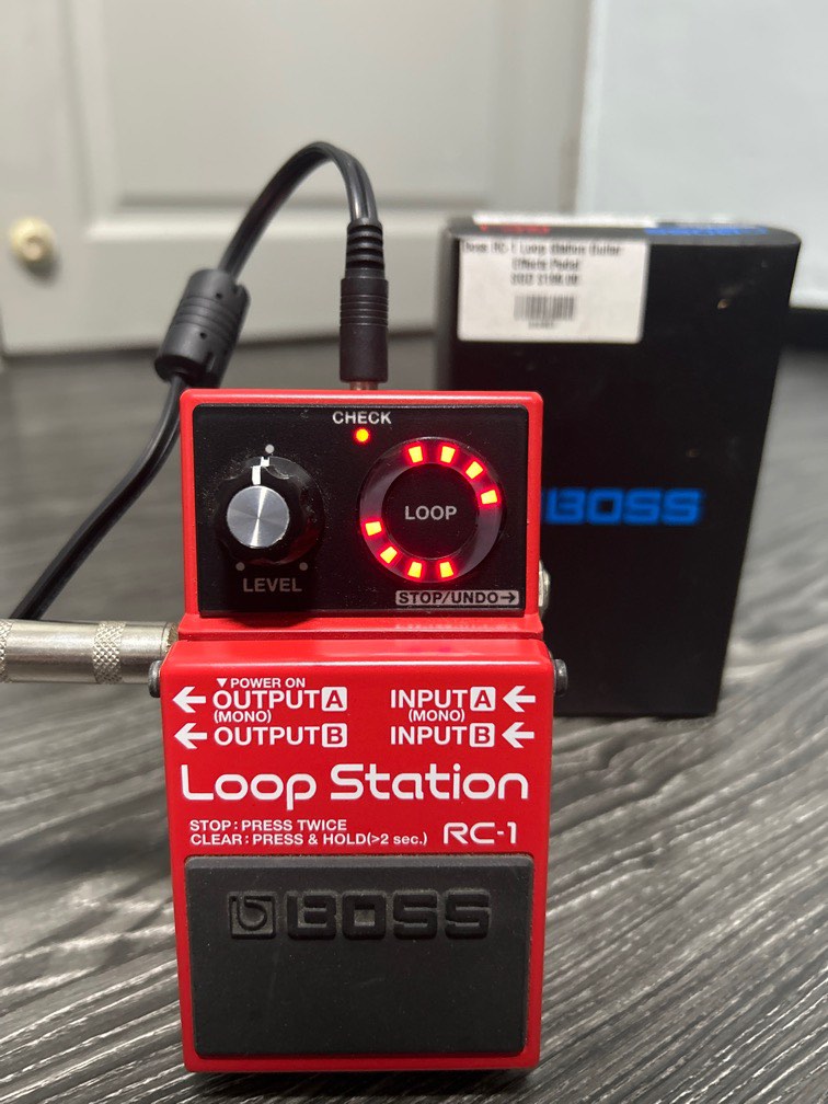 BOSS RC1 LOOP STATION GUITAR PEDAL, Hobbies & Toys, Music & Media