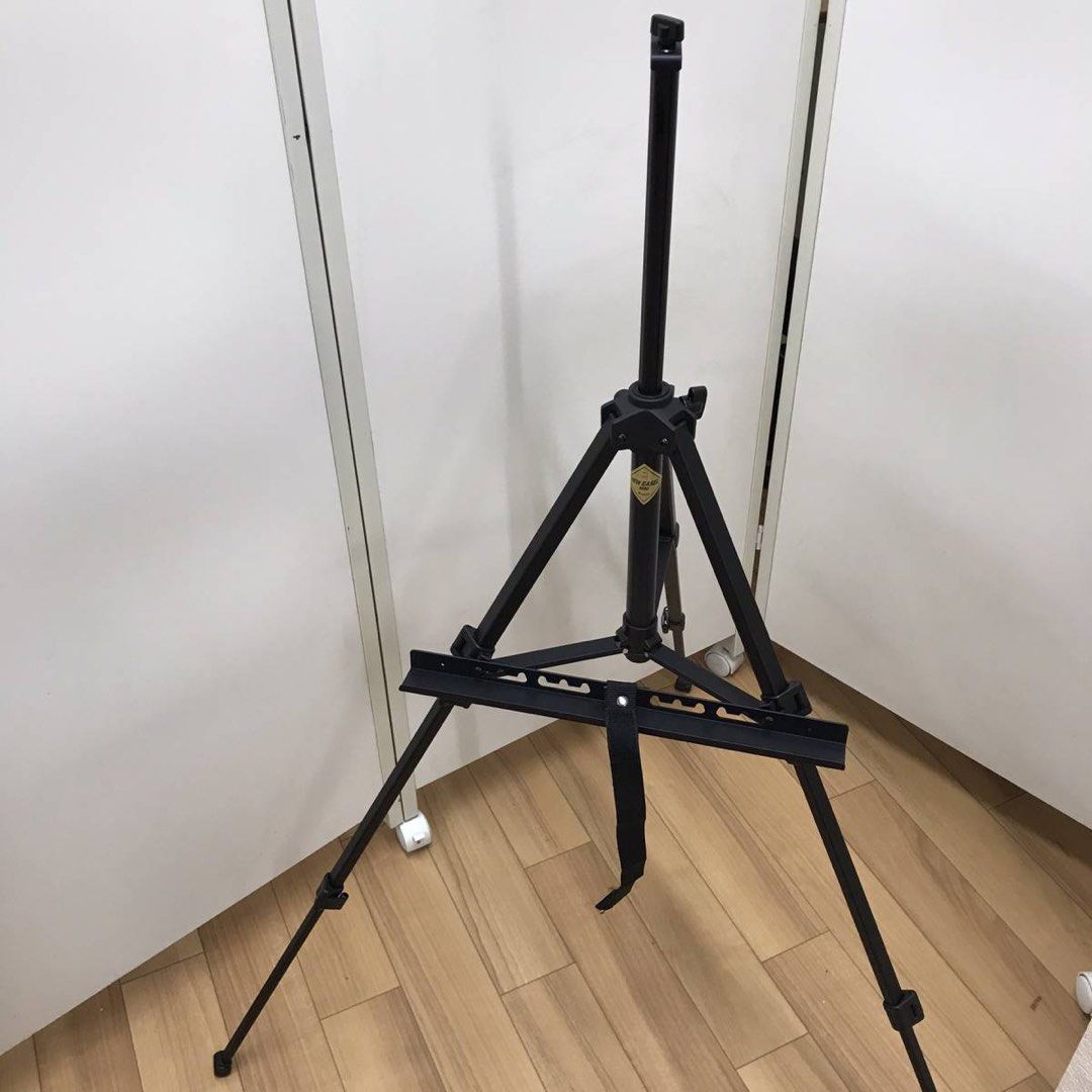 Bumpodo New Easel Mini (Category: Art & Prints) located in Tagaytay City. Submitted by barenwolf (Listing ID 1280367369, Image 1). Description: .