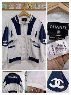 Chanel denim jacket box type