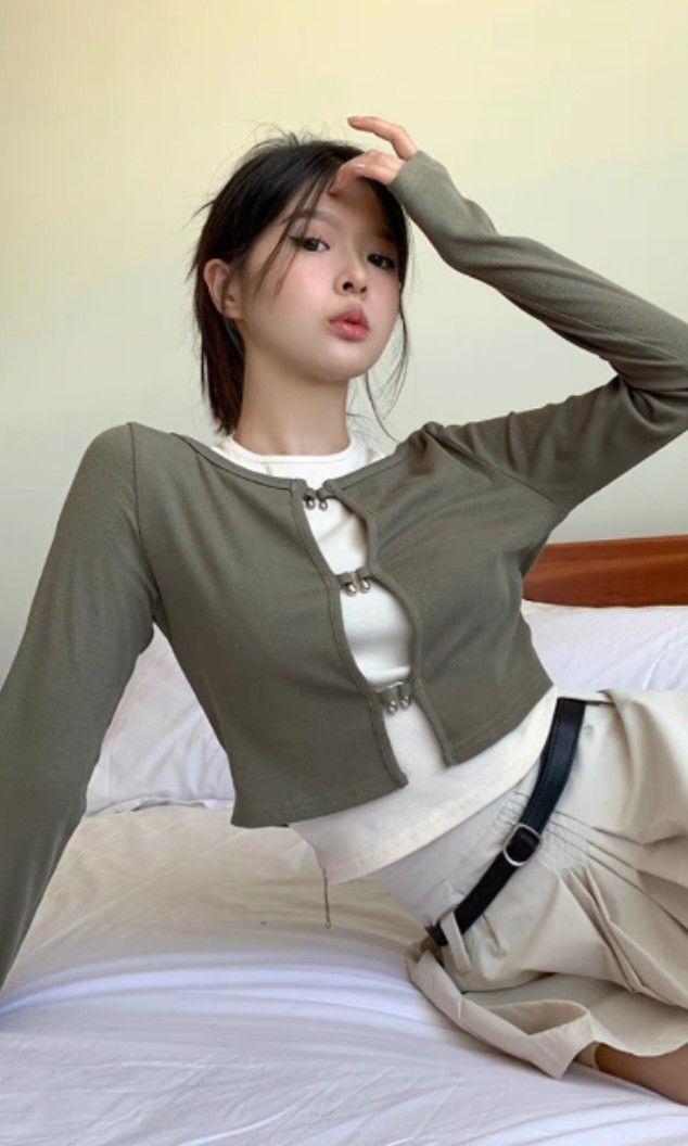 CHEAP trendy clothes no more than 10 crop top cargo skirt