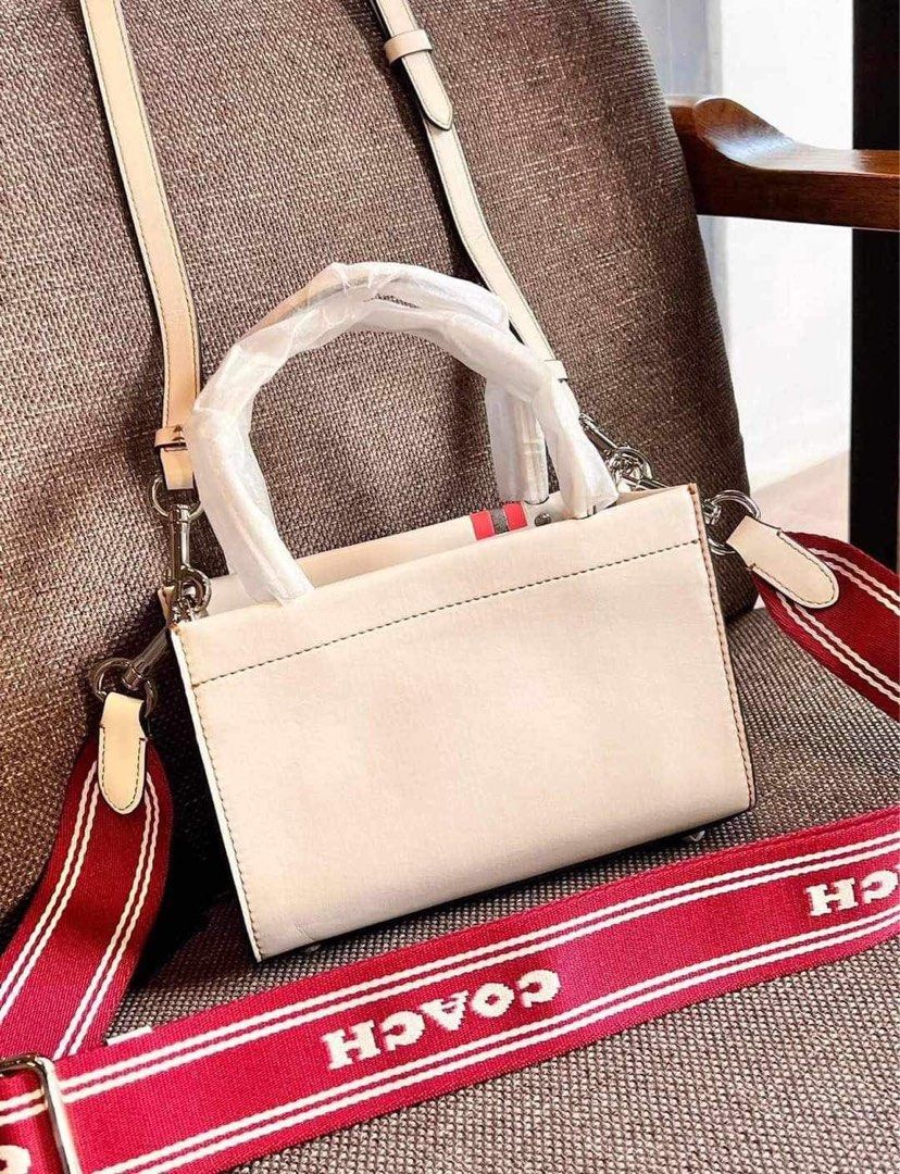 Coach Cashin Caryall x White Rabbit, Women's Fashion, Bags & Wallets ...