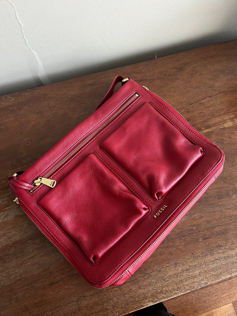 Stylish Fossil Handbag in Claret Red