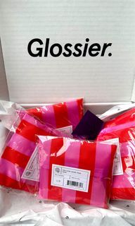 Glossier You Look Good Tote Bags - few pieces left!